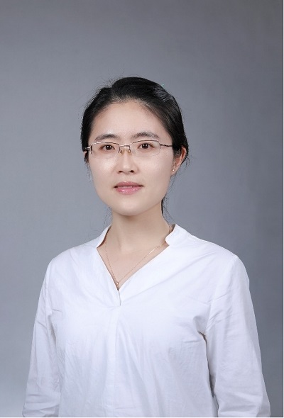 丁岩岩.jpg