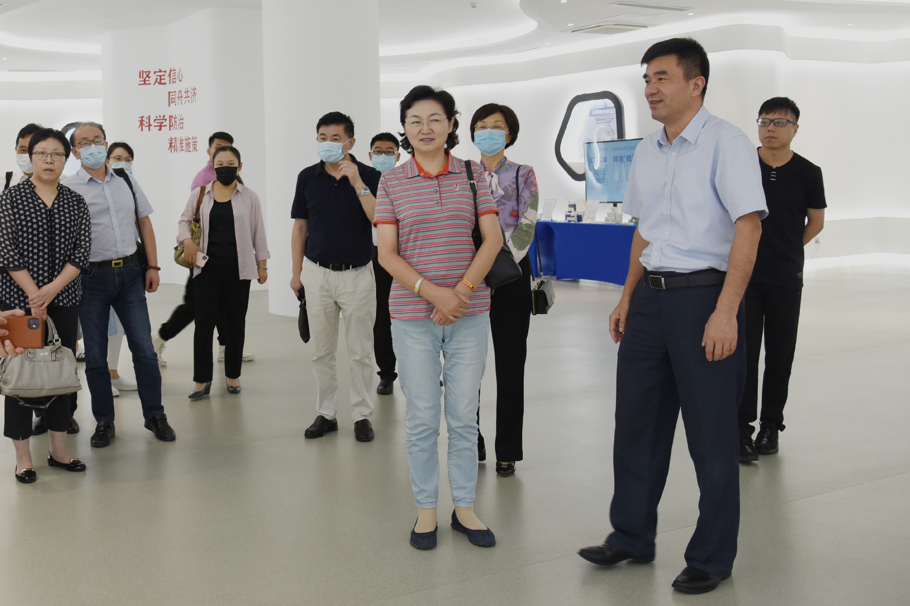 【调研】南京市人大常委会一行莅临生物岛实验室调研